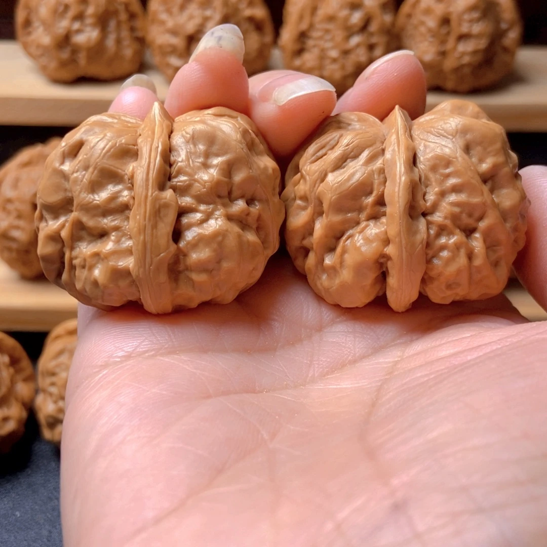 l***a文玩核桃吊坠蛤蟆头