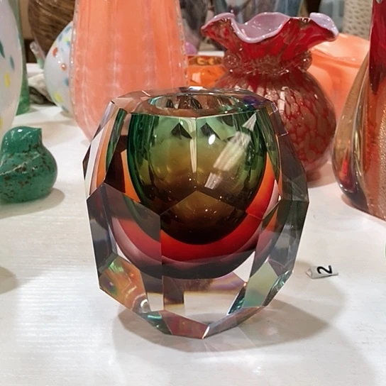 琉璃花瓶高5厘米口径5厘米