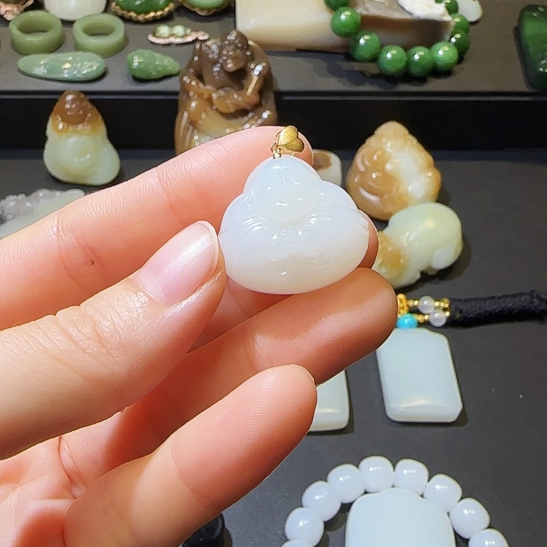 和田玉未镶嵌颈饰