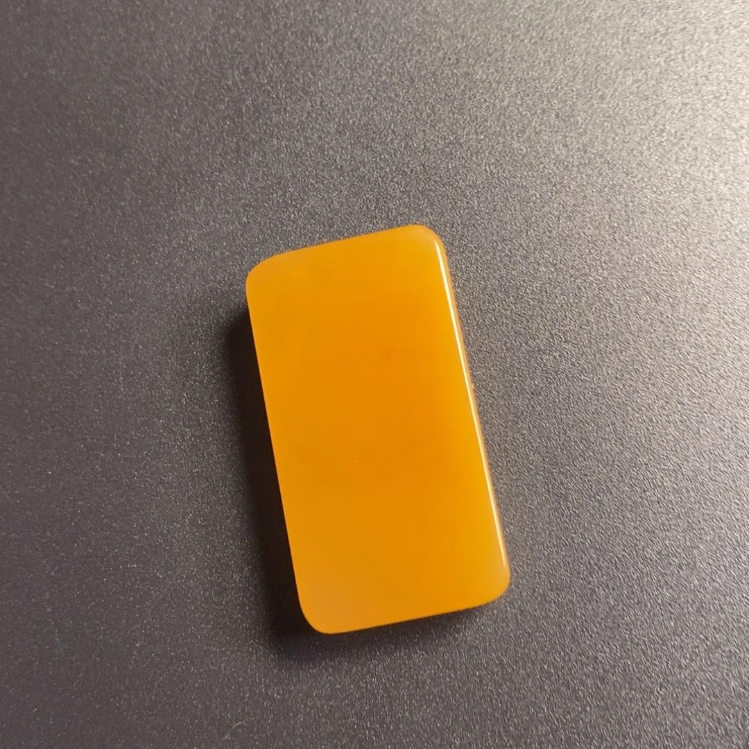 用***0石英质玉（缅黄）未镶嵌颈饰