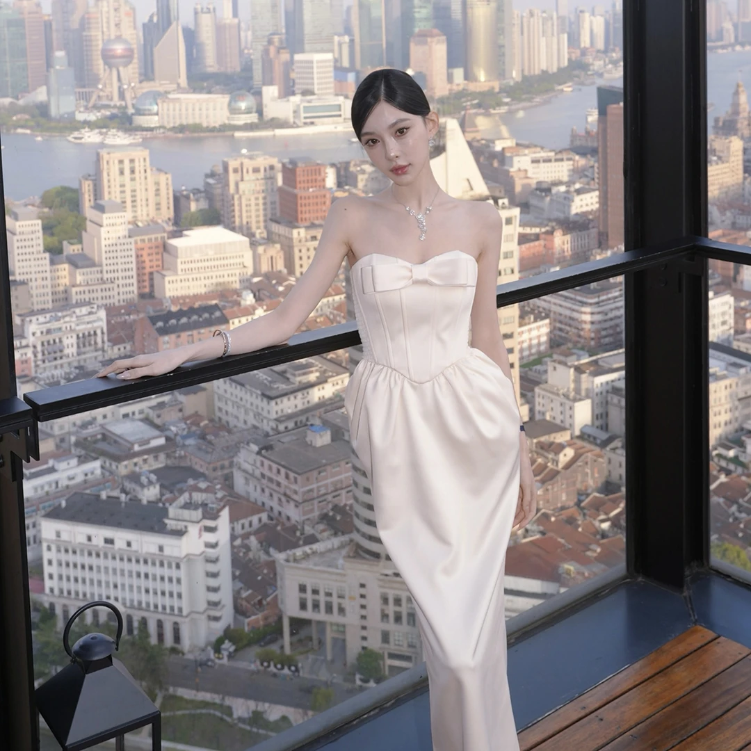 FBB limit 气质抹胸裙女光泽缎面蝴蝶结鱼骨花苞连衣裙女D252246E