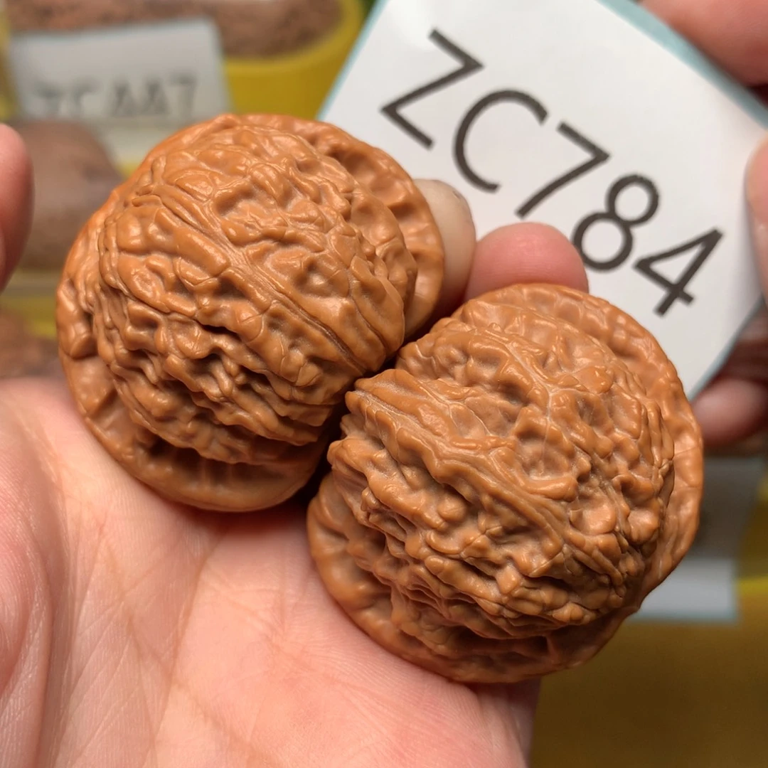 文玩核桃把件红皮球白42