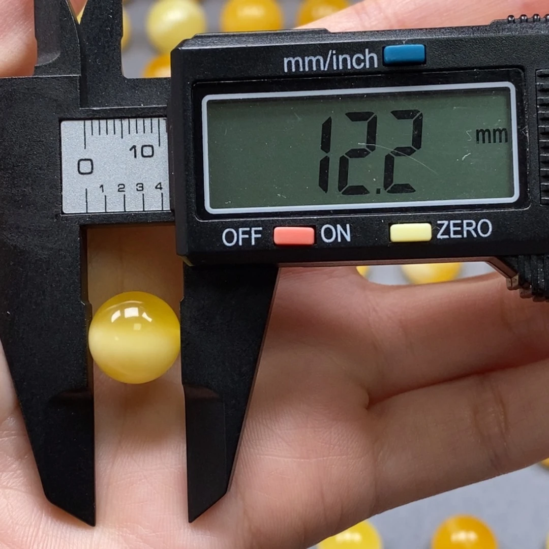 琥珀未镶嵌裸石纯天然