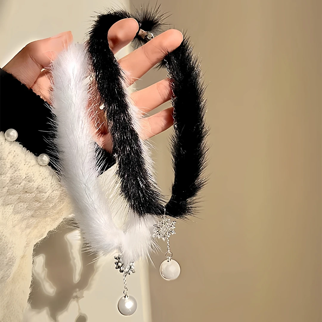 合金吊坠 秋冬毛绒绒雪花颈链女珍珠项链2025高级感锁骨链项饰