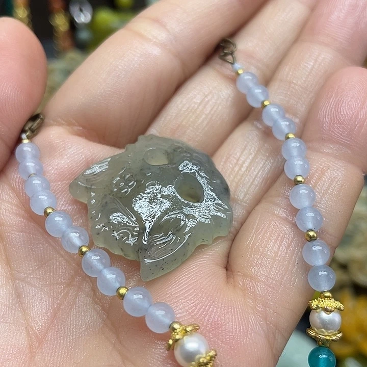 未镶嵌蛇纹石玉颈饰芋*儿