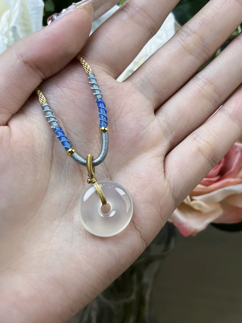 天然玛瑙玉髓冰透马料平安扣百搭项链玉吊坠送女友送闺蜜惊喜礼物