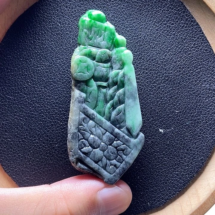 翡翠未镶嵌颈饰翡翠a货