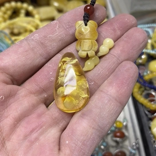 未镶嵌蜜蜡裸石吊坠