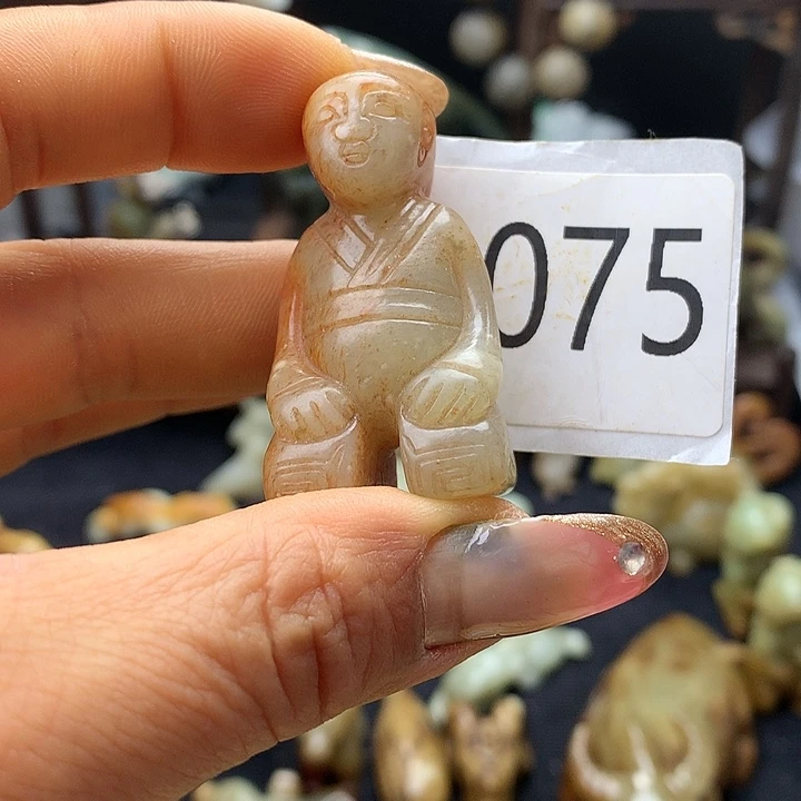 和田玉未镶嵌车挂