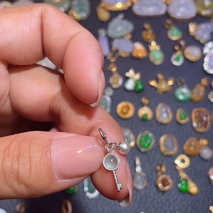 翡翠银S925镶嵌颈饰