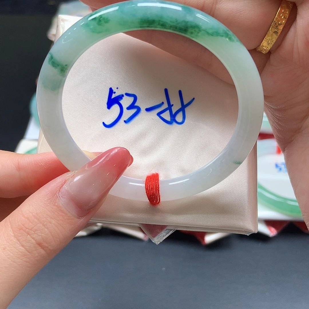 翡翠未镶嵌手镯16号