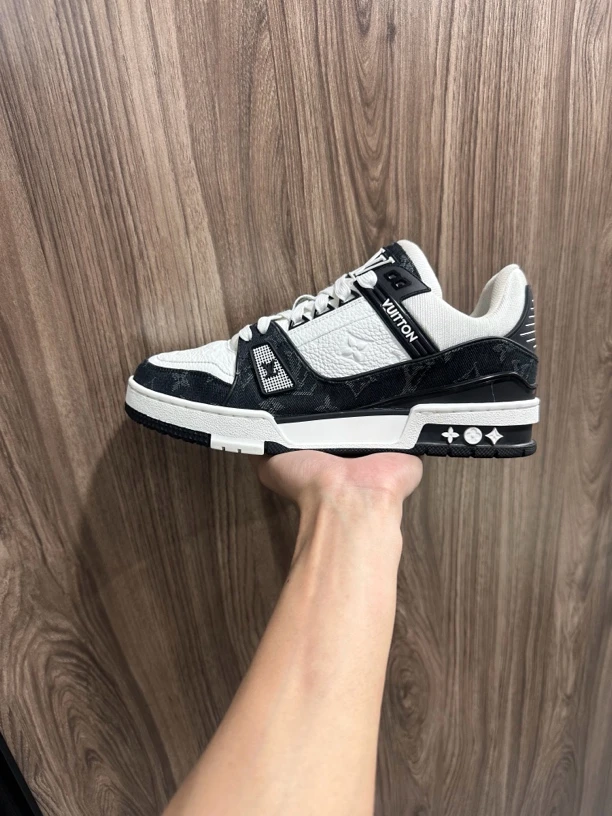 99新 LouisVuitton/路易威登 40.5码 trainer 黑白牛仔 低帮板鞋