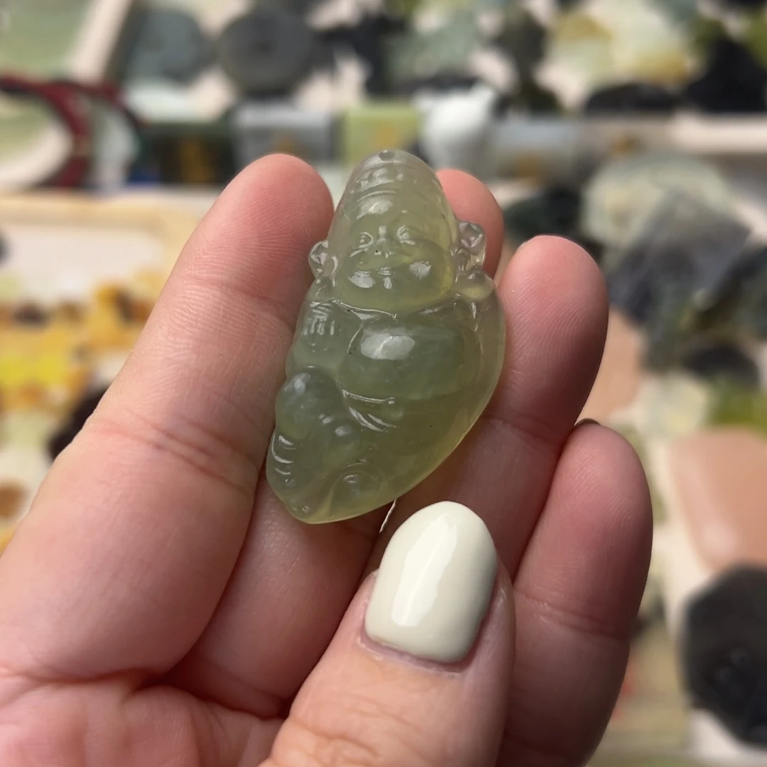 蛇纹石玉颈饰合金