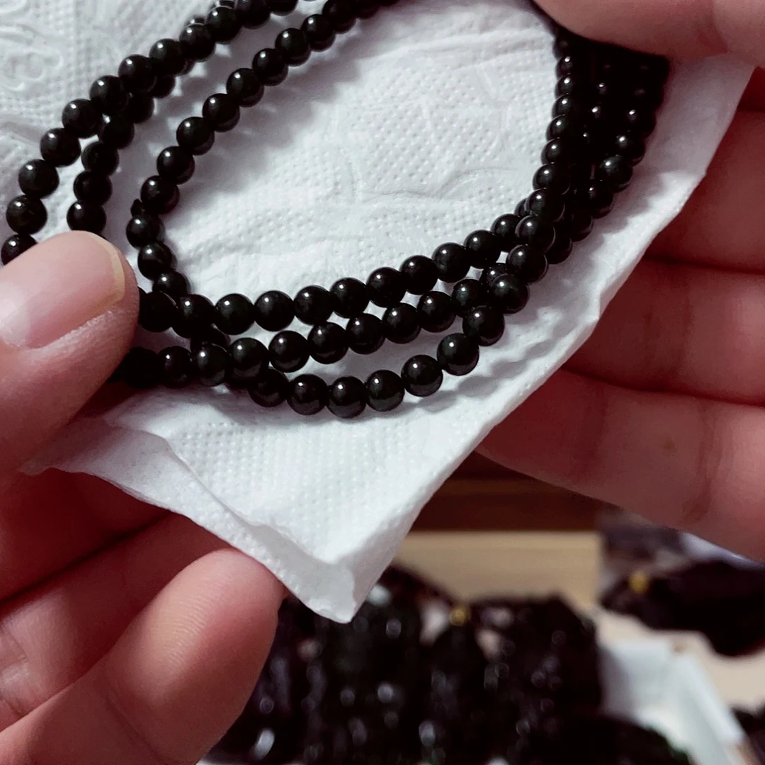 翡翠未镶嵌颈饰先检后发一物一证