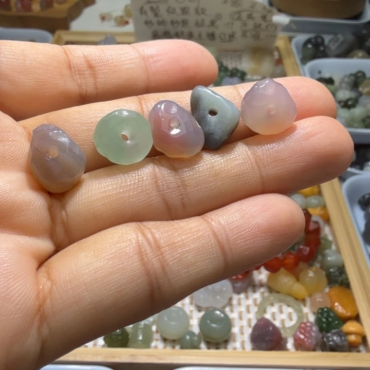 和田玉未镶嵌珠宝半成品