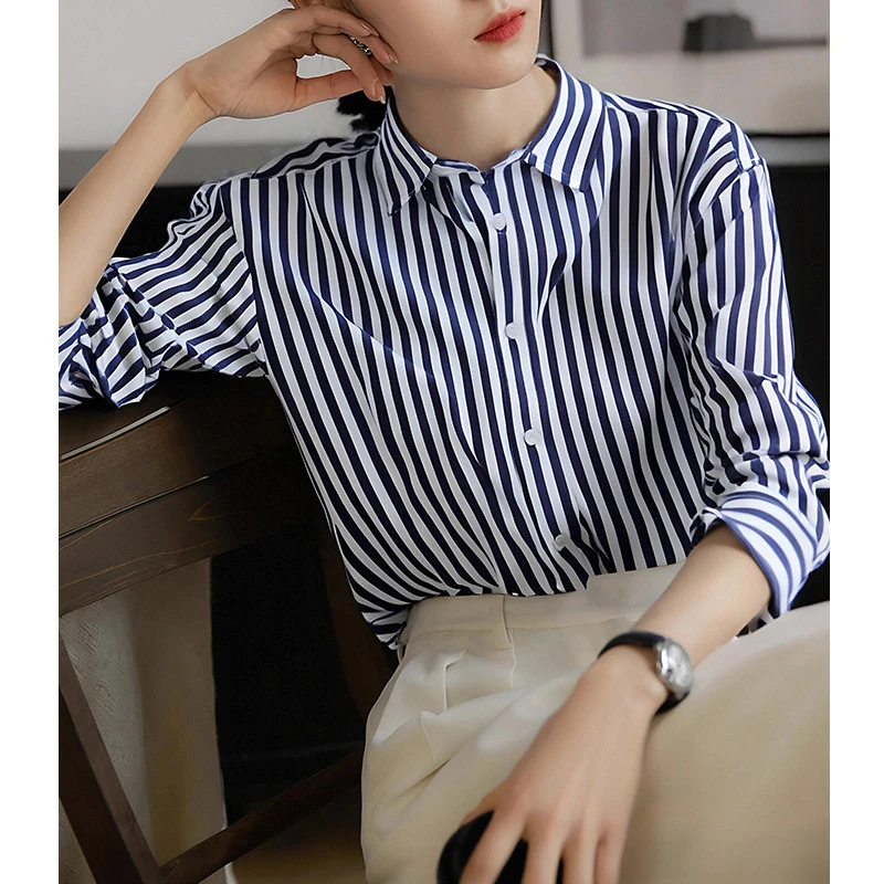 设计感翻领长袖蓝色条纹衬衫女早春新款氛围感时尚纯棉上衣百搭