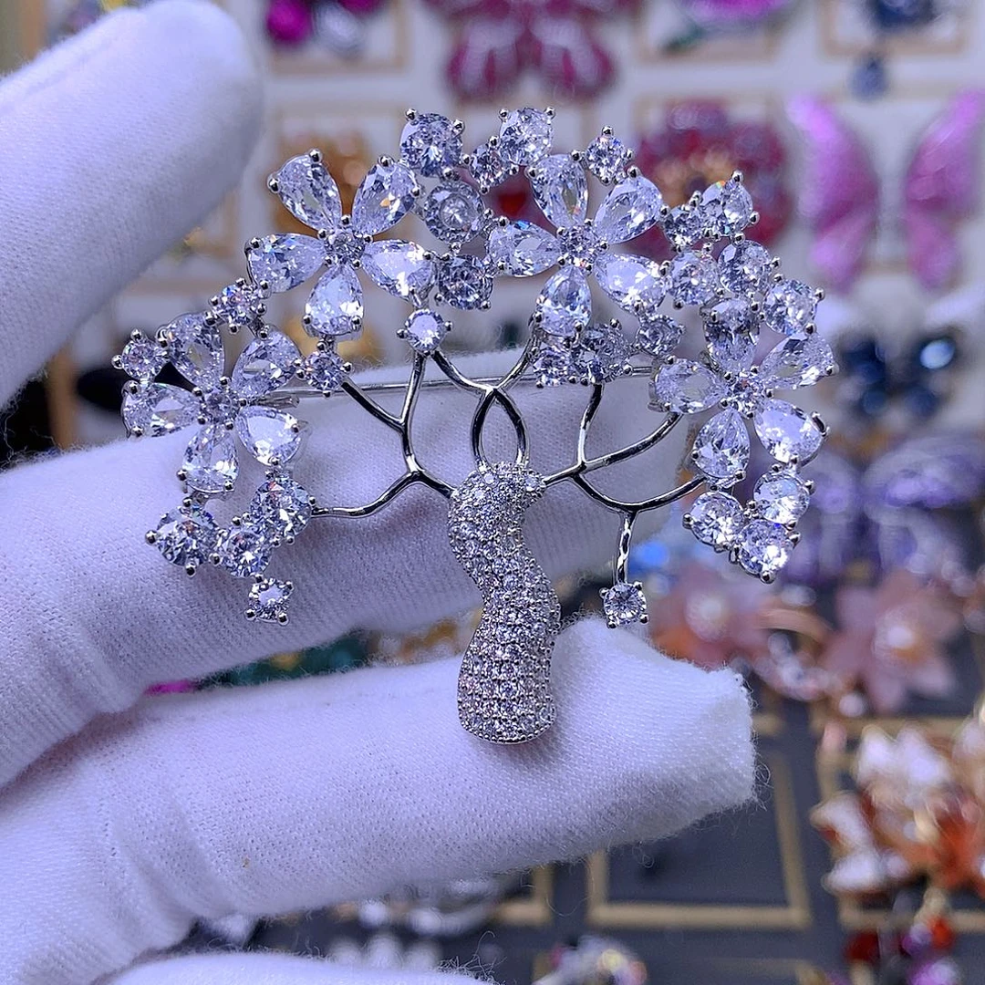 合成立方氧化锆铜胸针胸花