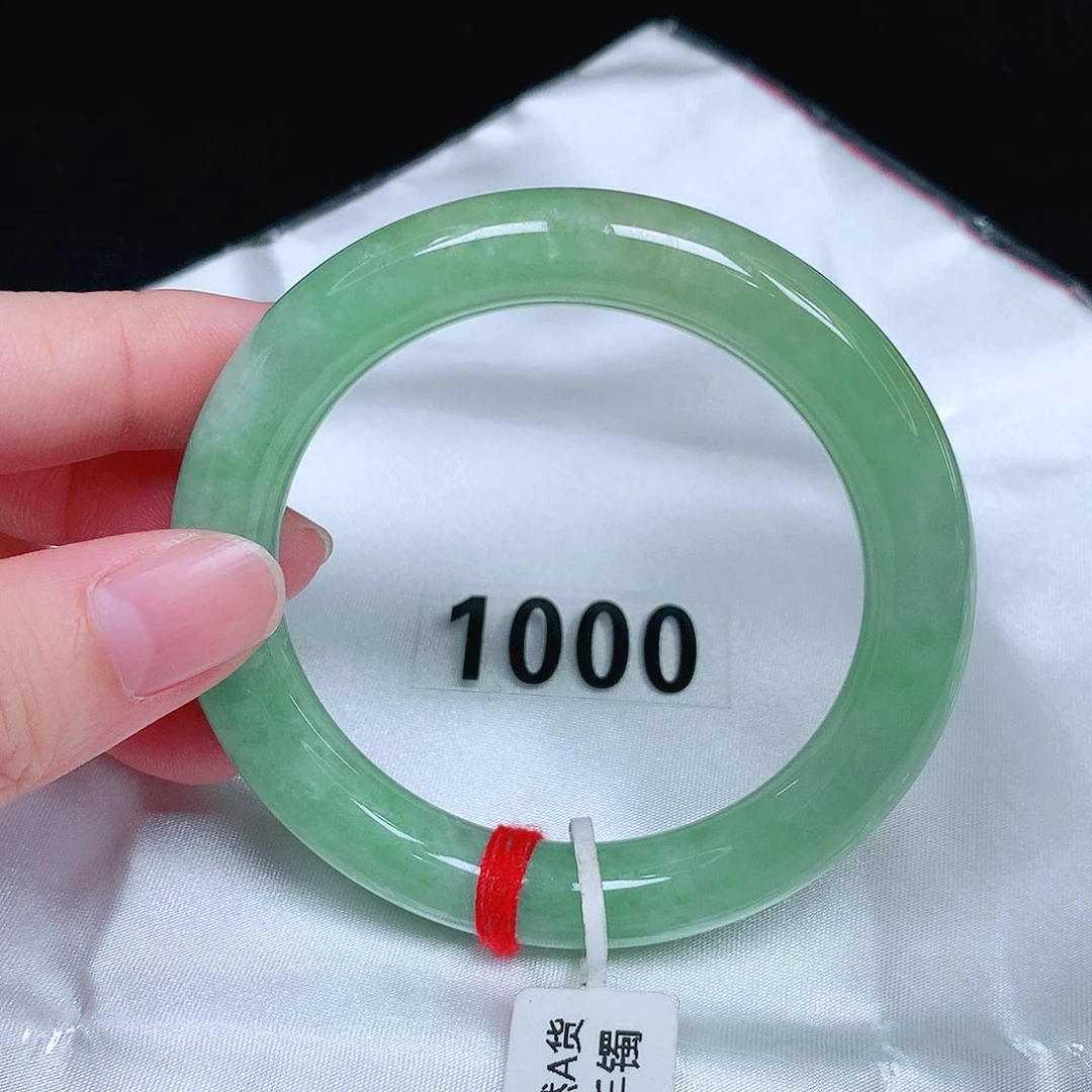 未镶嵌手镯（圆镯）翡翠