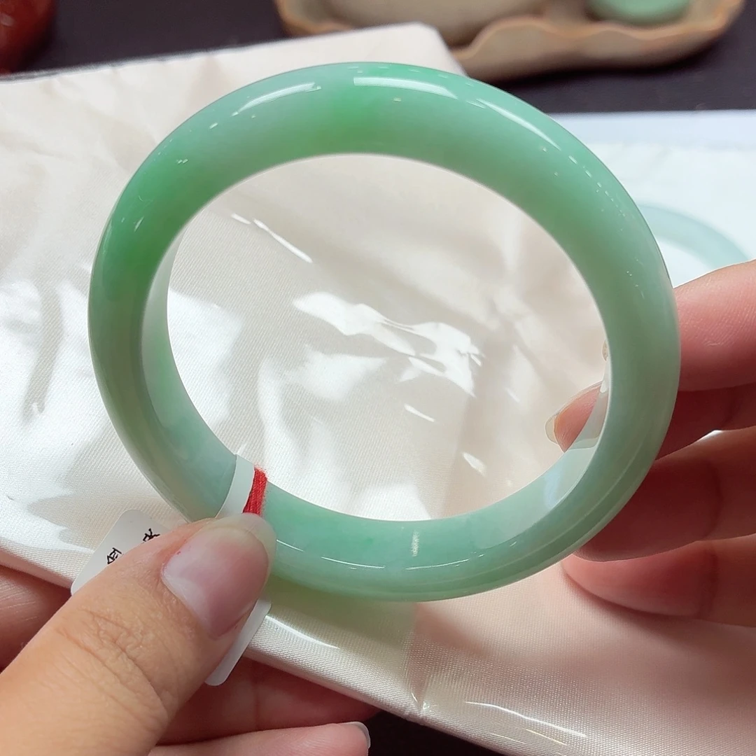 翡翠未镶嵌手镯天然缅甸A货翡翠