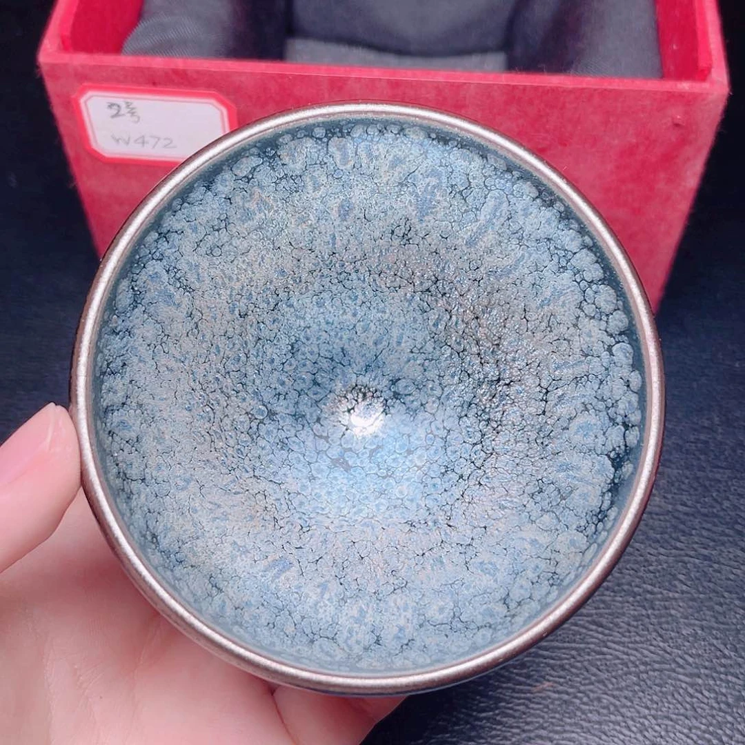 茶盏滴滴答答的声音响