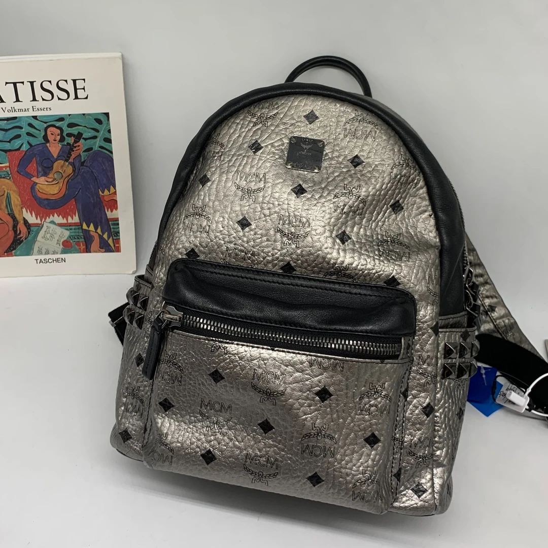 95新 MCM 黑银双肩包/EE09604005/4005
