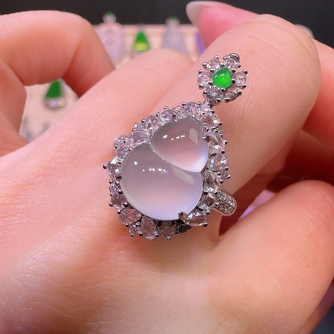 翡翠18K金镶嵌耳环