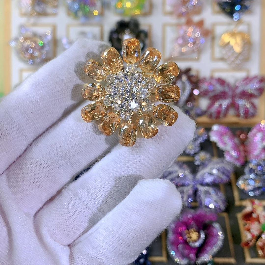 合成立方氧化锆铜胸针胸花