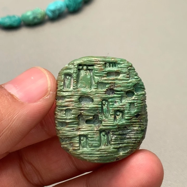 绿松石未镶嵌颈饰