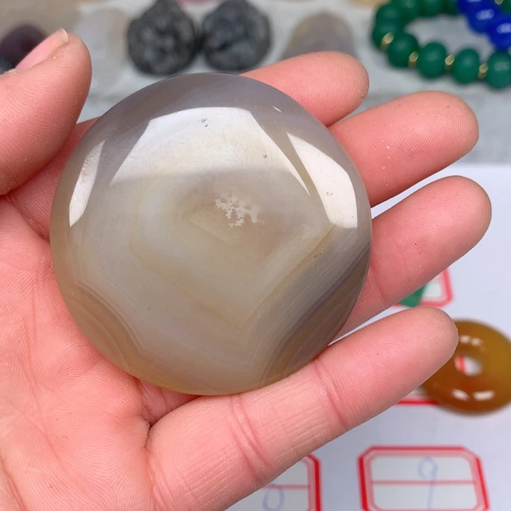 玛瑙/玉髓颈饰未镶嵌行**迩