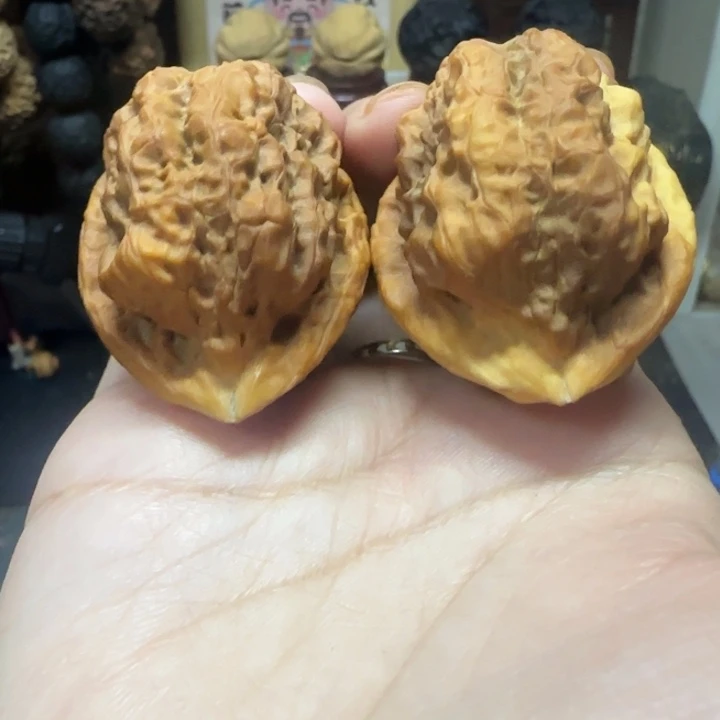 用***4文玩核桃吊坠古柏金蟾