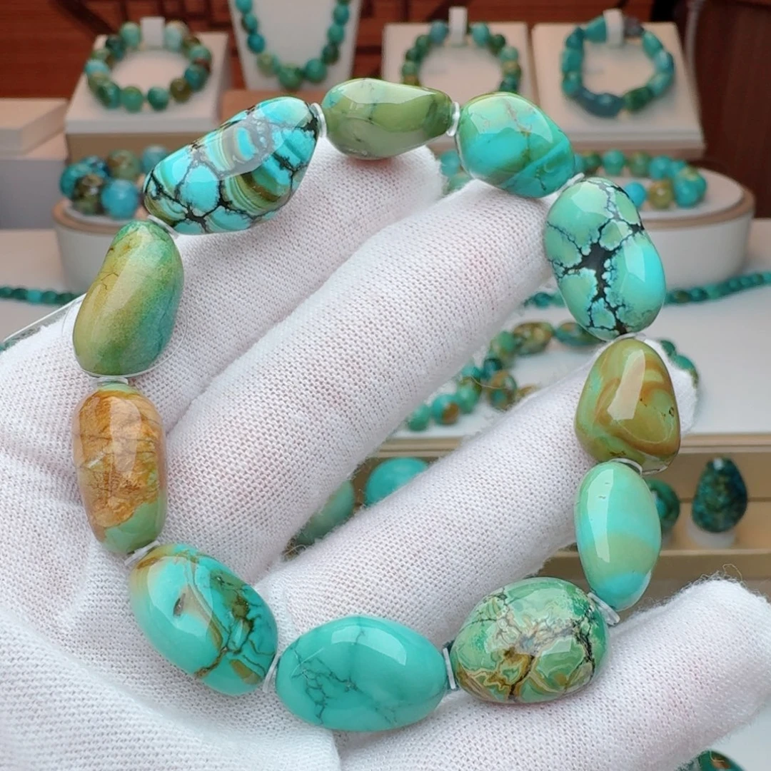 绿松石未镶嵌颈饰