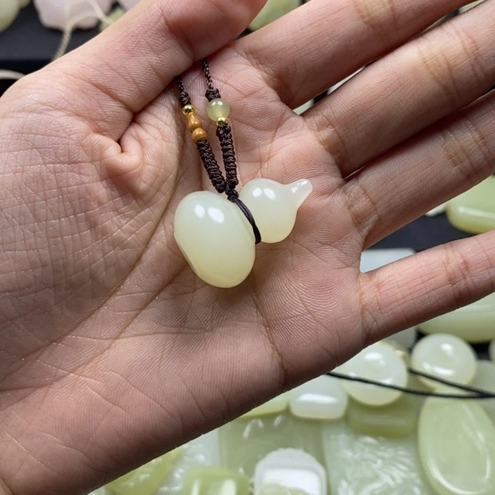 浅晴水立体葫芦吊坠