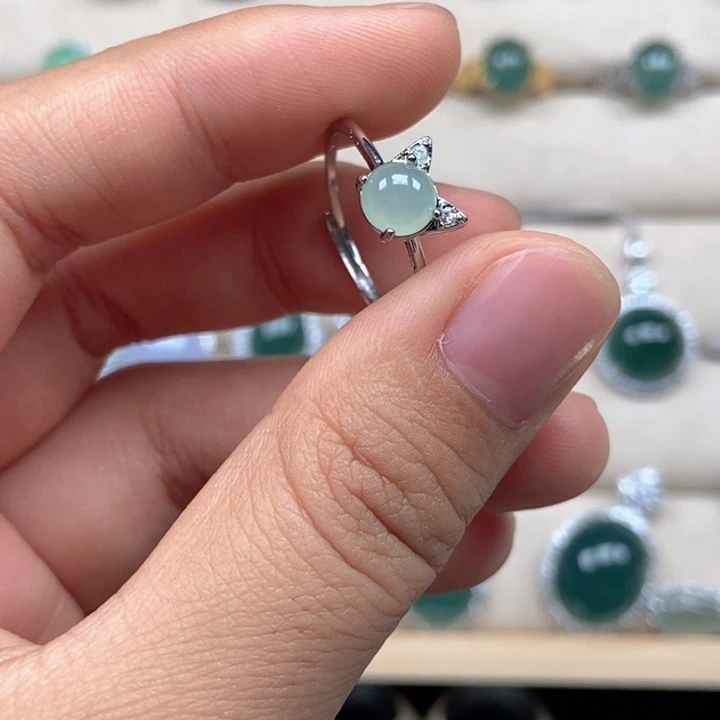 翡翠未镶嵌戒指戒指