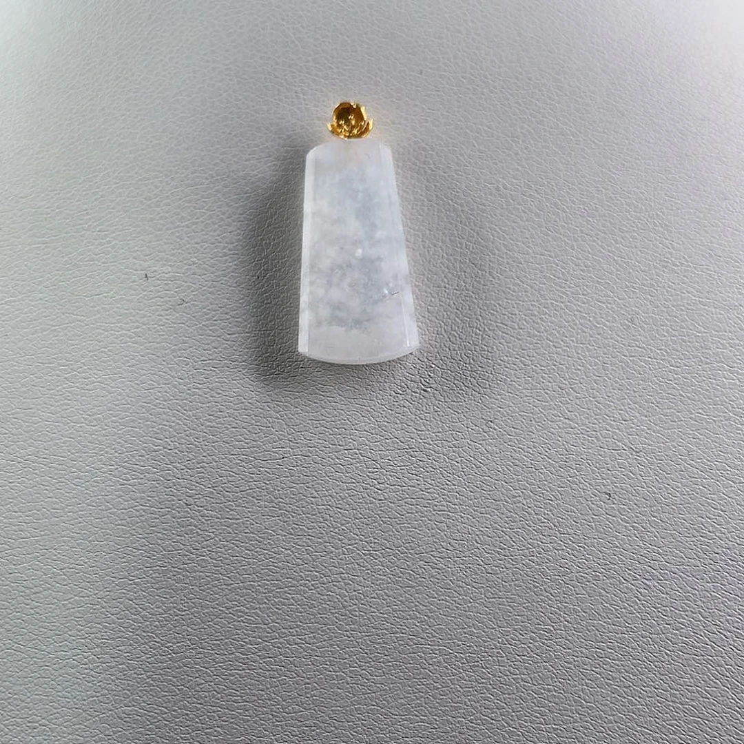 翡翠未镶嵌颈饰缅甸天然A货翡翠 无事牌