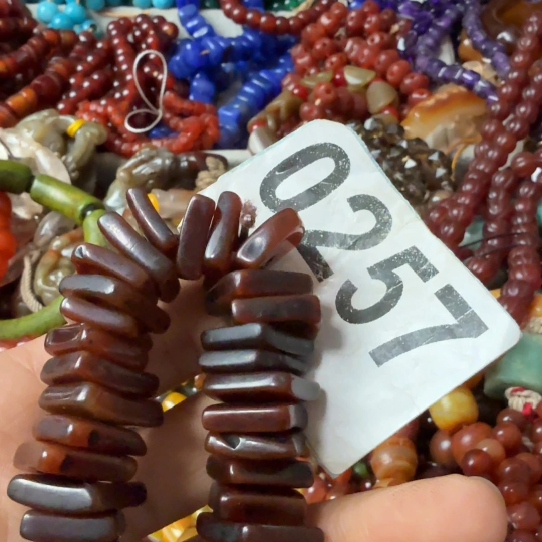 用***9玛瑙/玉髓未镶嵌颈饰