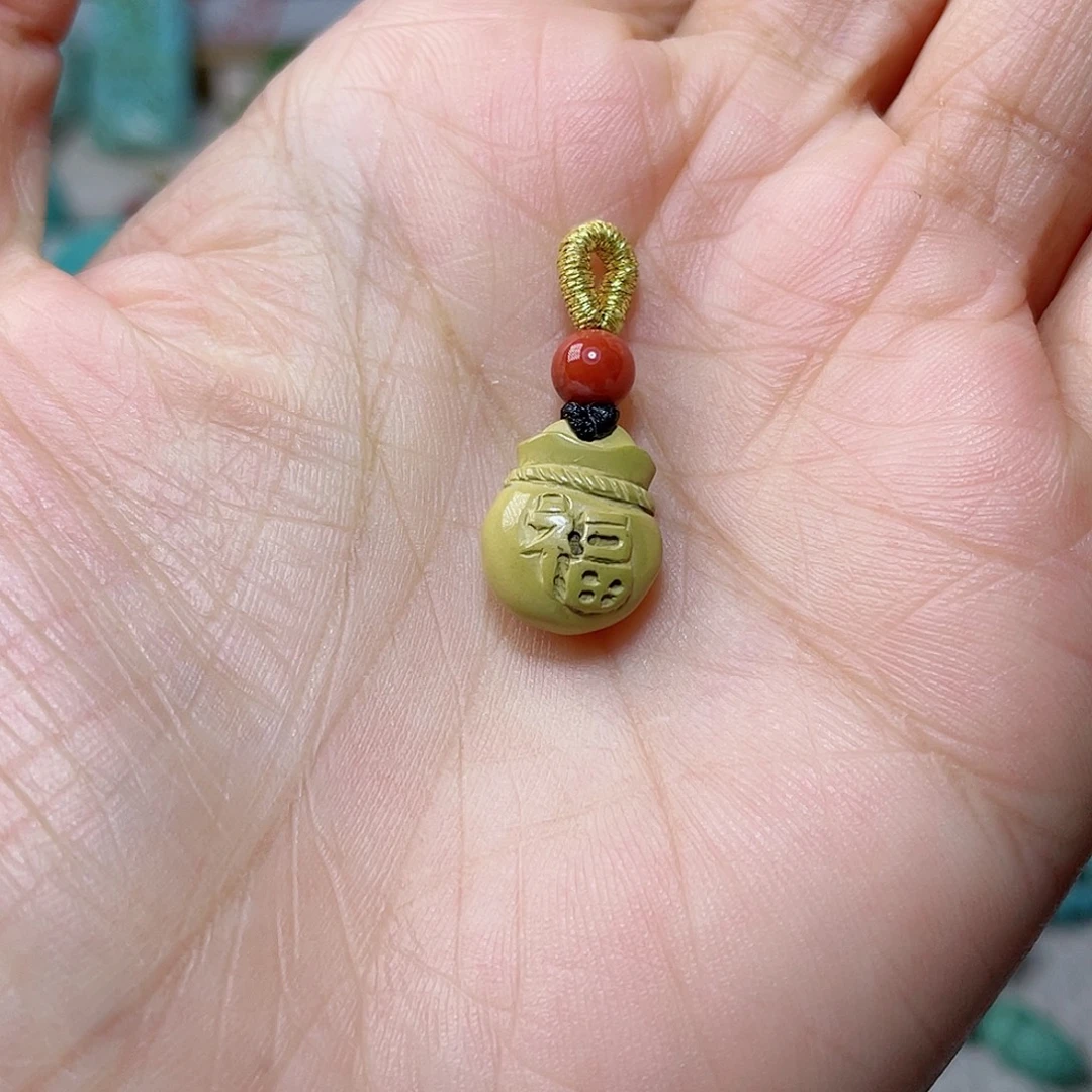 南红玛瑙未镶嵌配饰