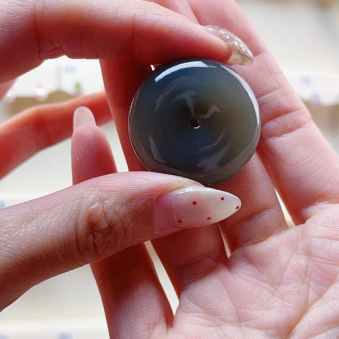 和田玉未镶嵌吊坠(赠链)