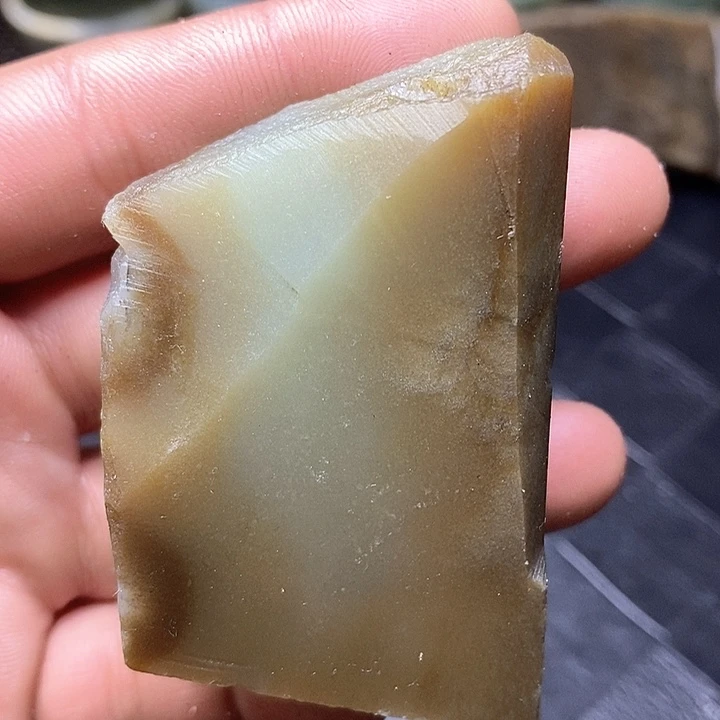 和田玉毛料未镶嵌