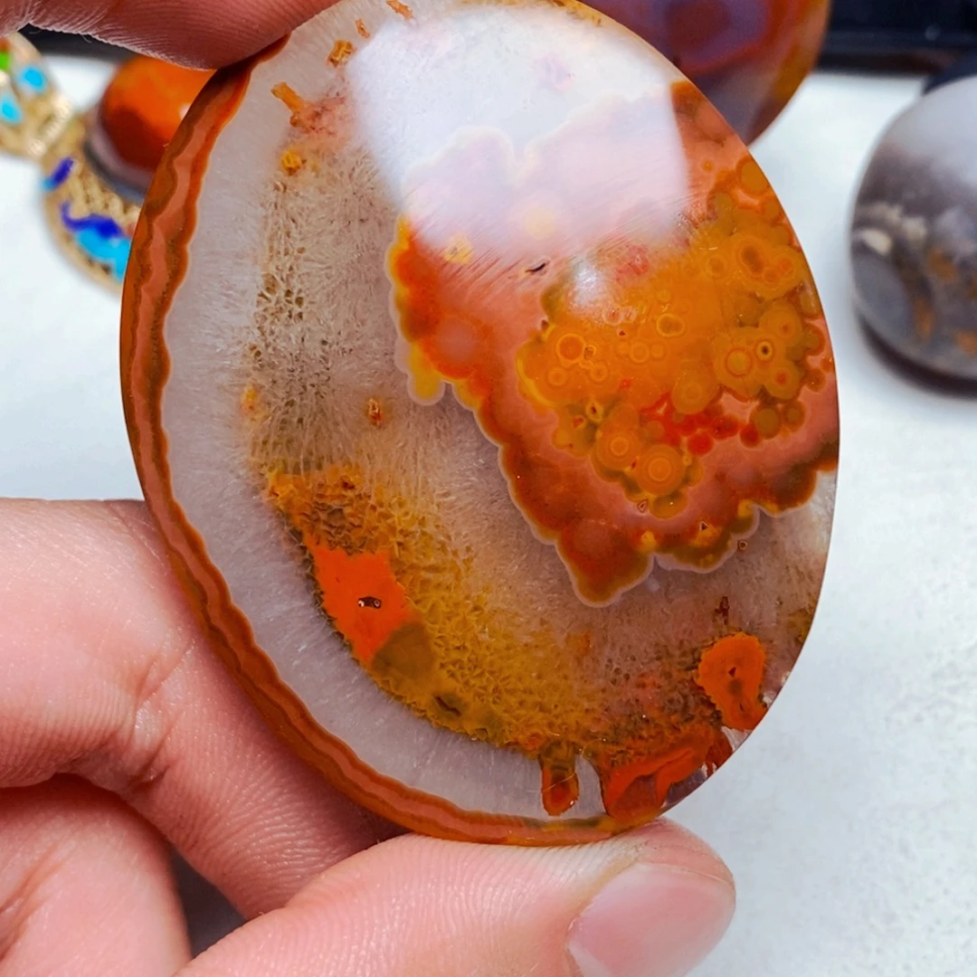 广***业玛瑙/玉髓未镶嵌颈饰