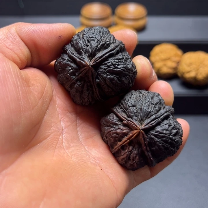 文玩核桃把件B龟甲纹四棱43mm