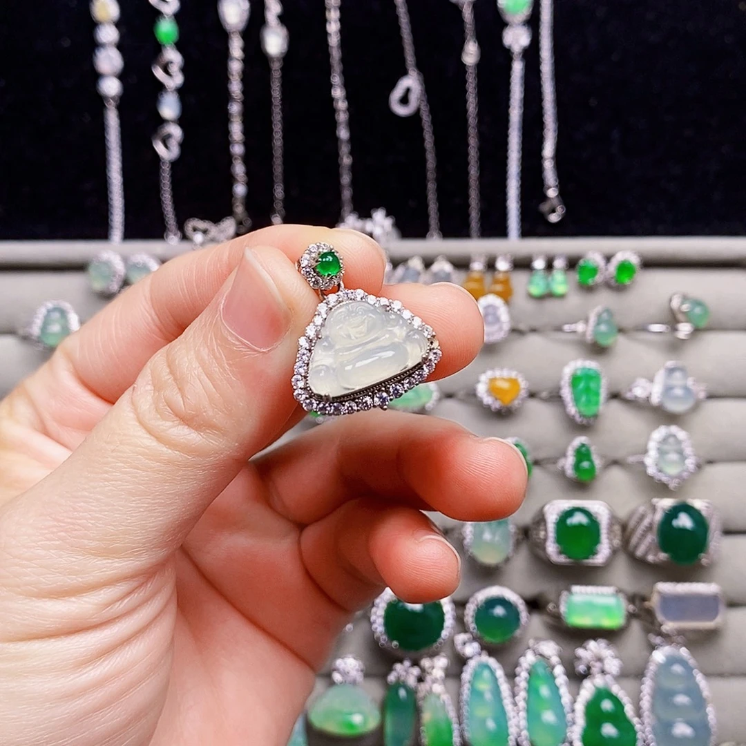 翡翠银S925镶嵌颈饰佛公