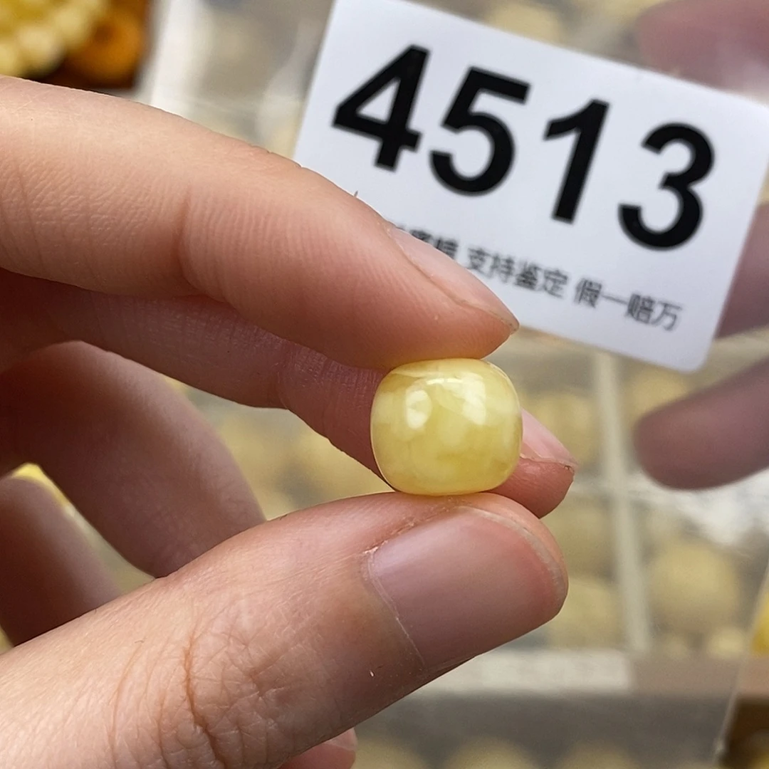 蜜蜡未镶嵌珠宝奇石11.2