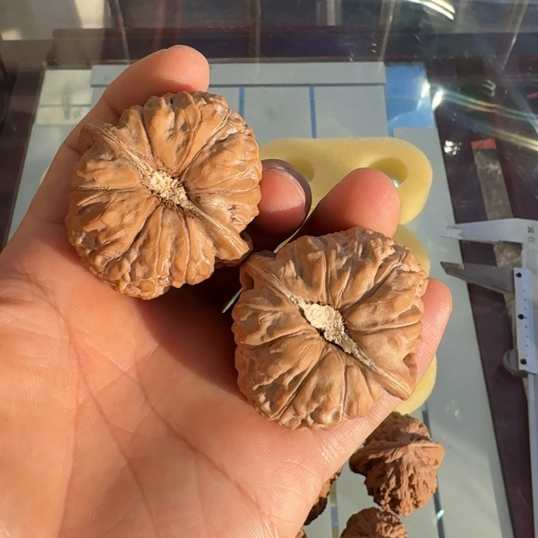 瑙***谷把件桃核文玩核桃南瓜墩