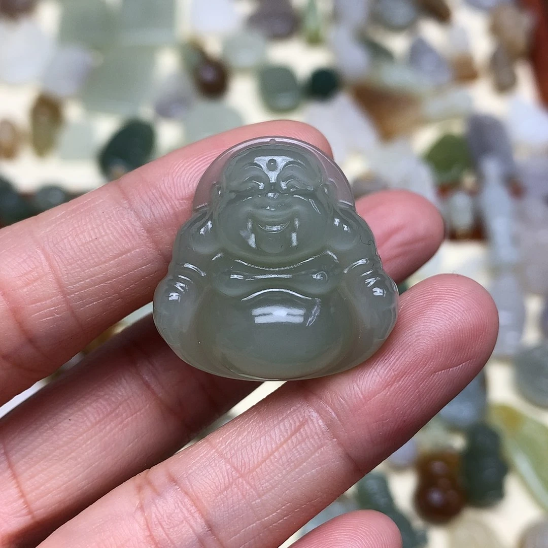 和田玉颈饰未镶嵌雅**？