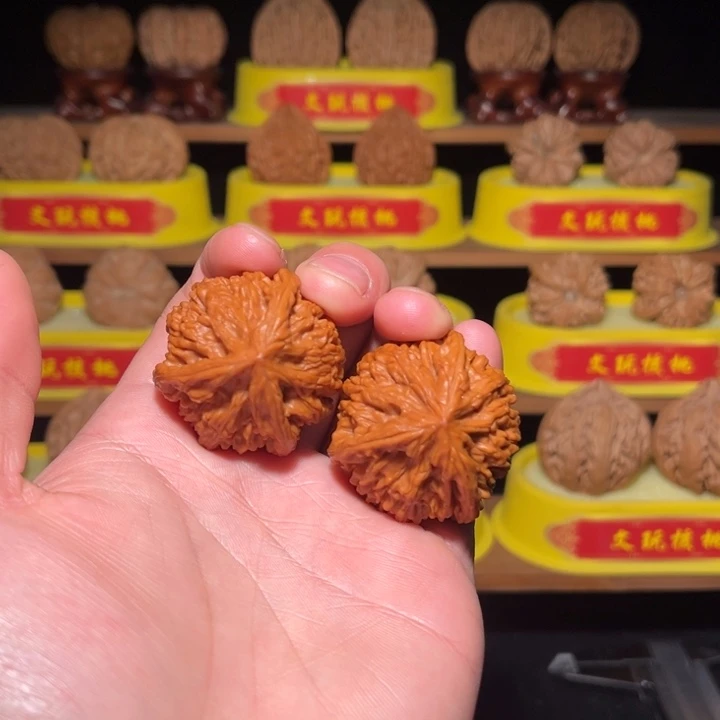 文玩核桃把件文山三棱39