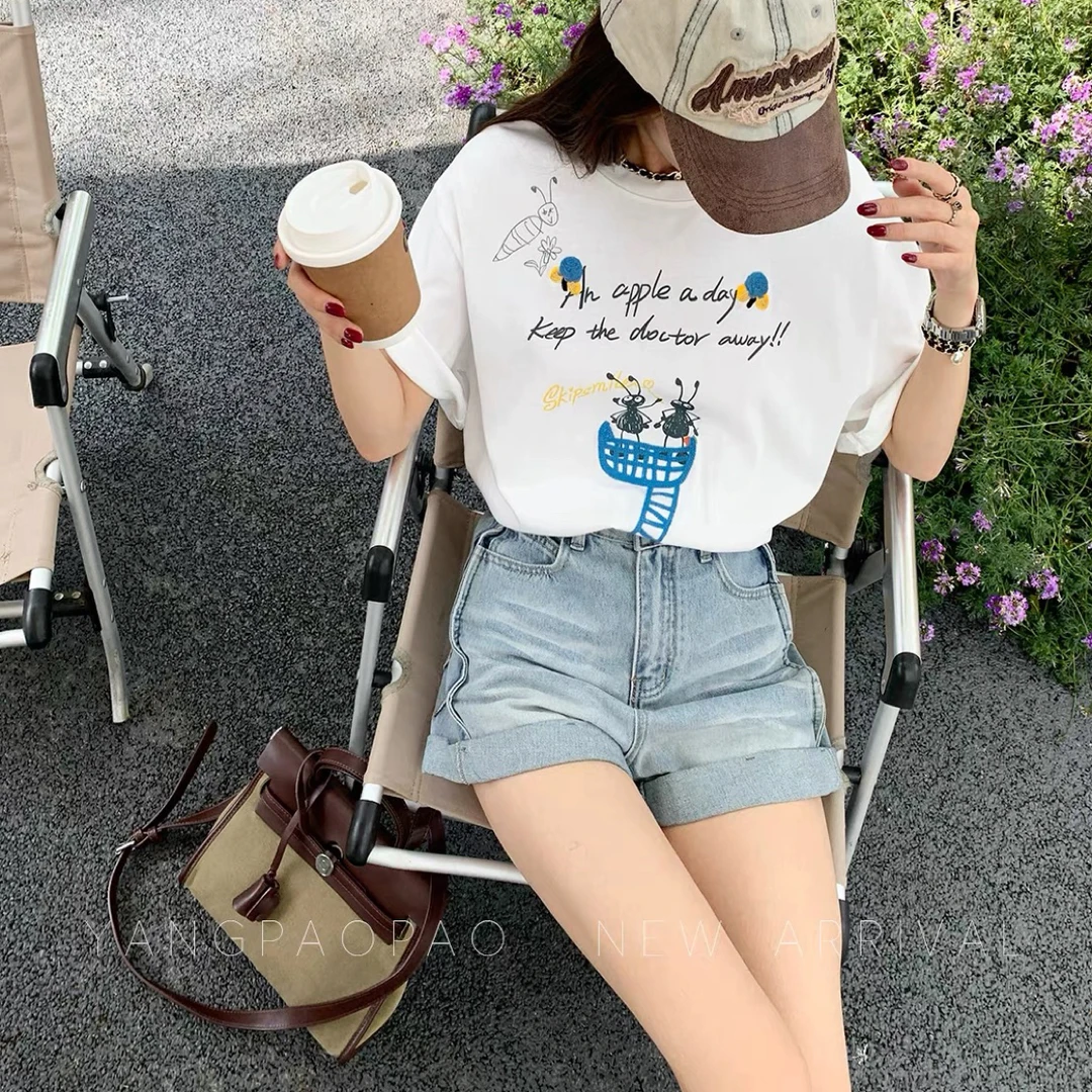 卷边阔腿牛仔短裤四季新款水洗高腰显瘦休闲裤