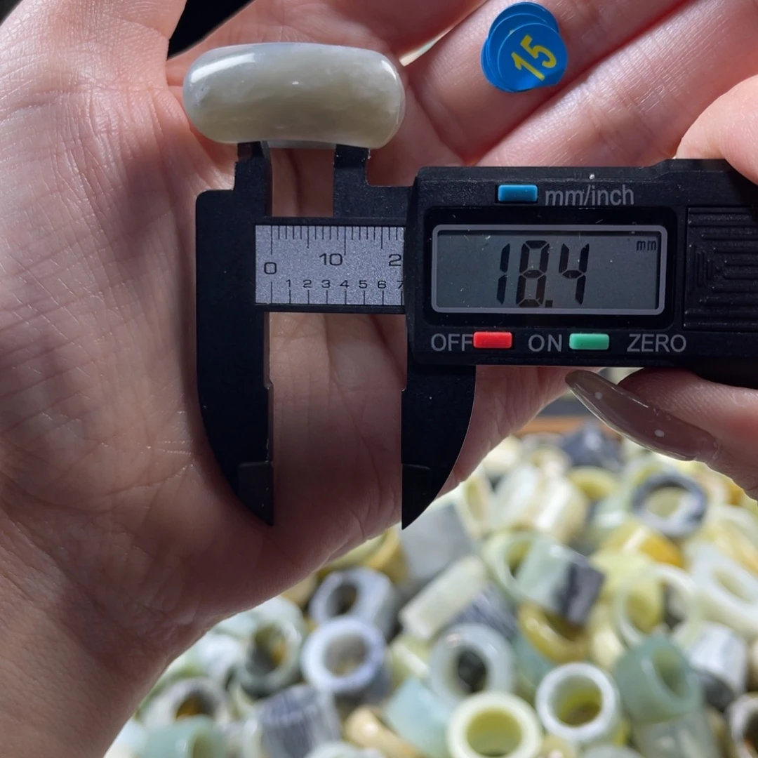 蛇纹石玉未镶嵌戒指