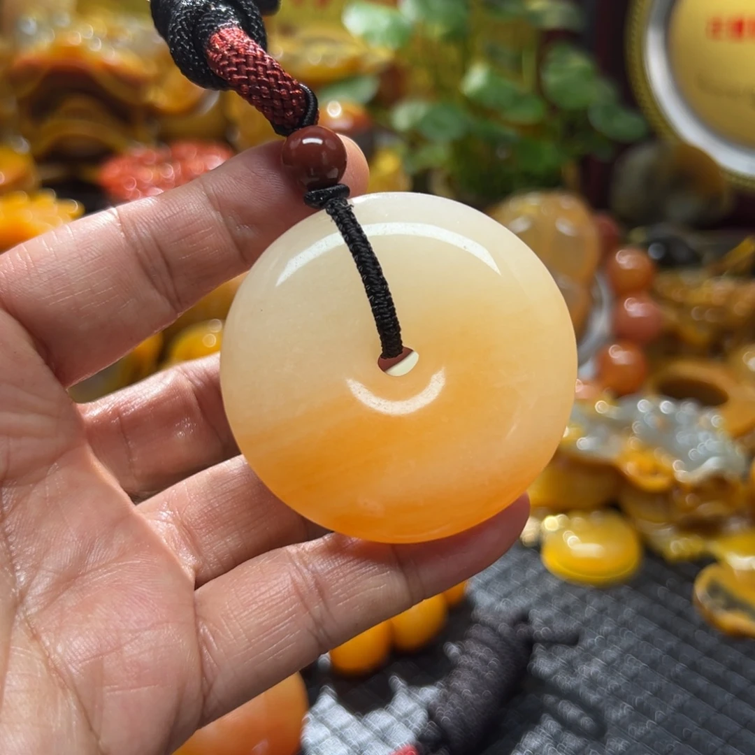 石英质玉未镶嵌颈饰