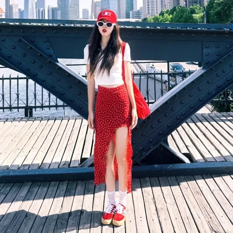 红色不规则碎花半身裙女夏季2025新款小个子高腰开叉中长款半裙