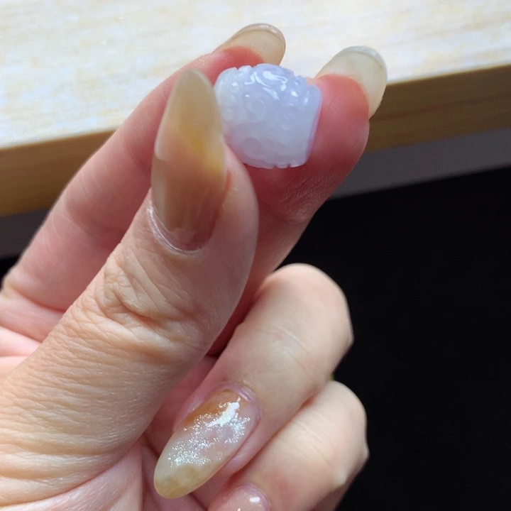 翡翠未镶嵌颈饰吊坠